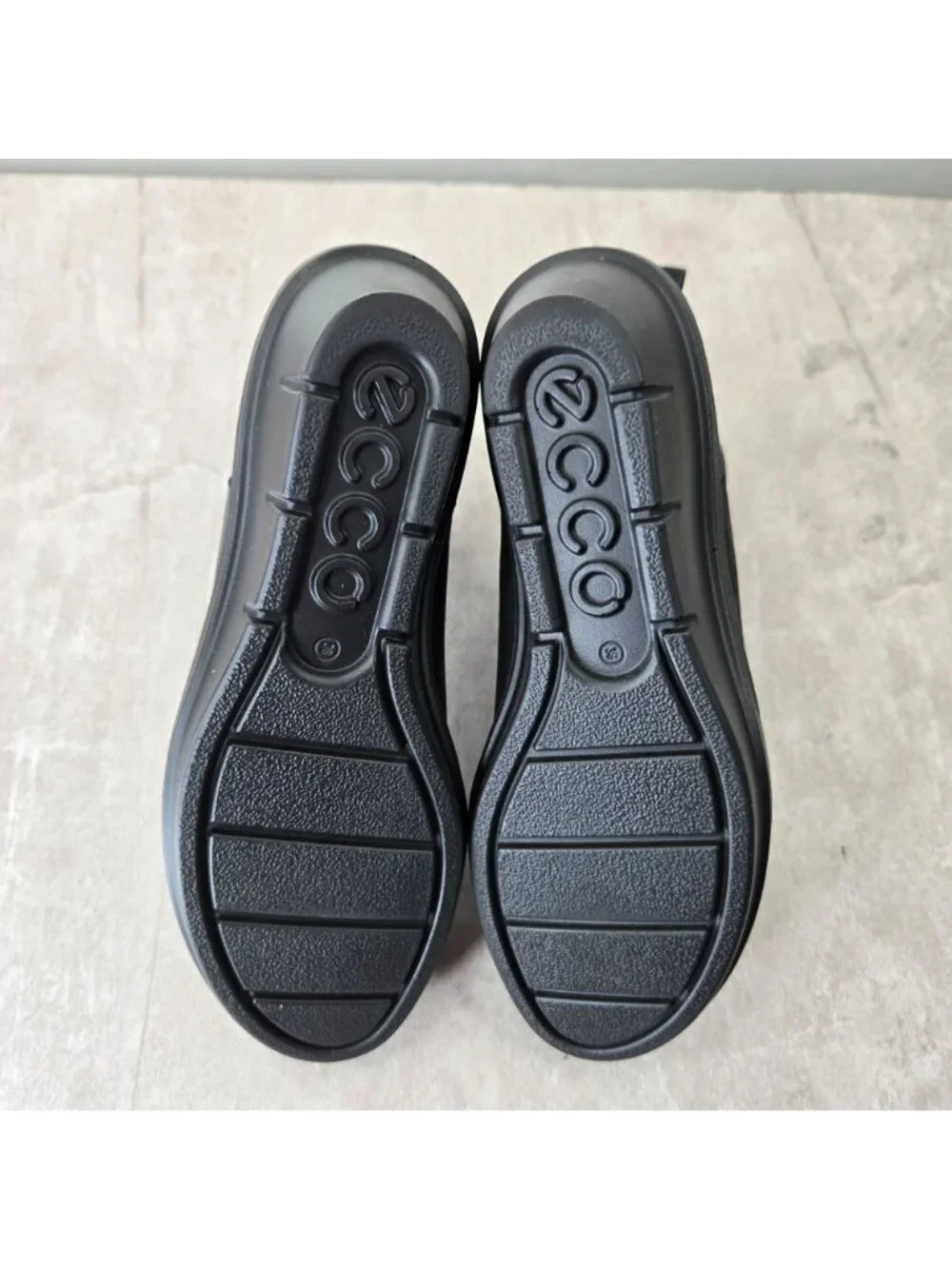 ECCO Chelsea Boots 5-5.5 Black Nubuck Leather Comfort Pull On Low Wedge Booties‎